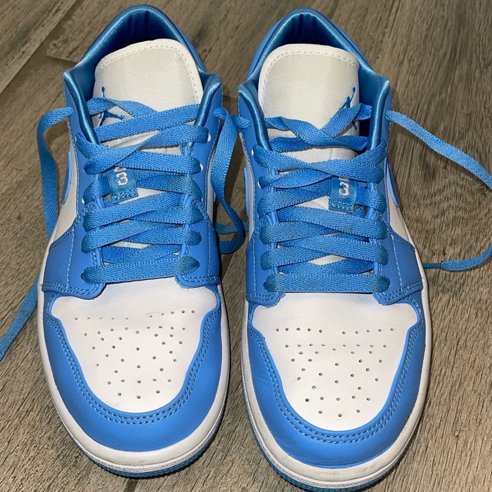 Blue UNC air Jordan’s low
